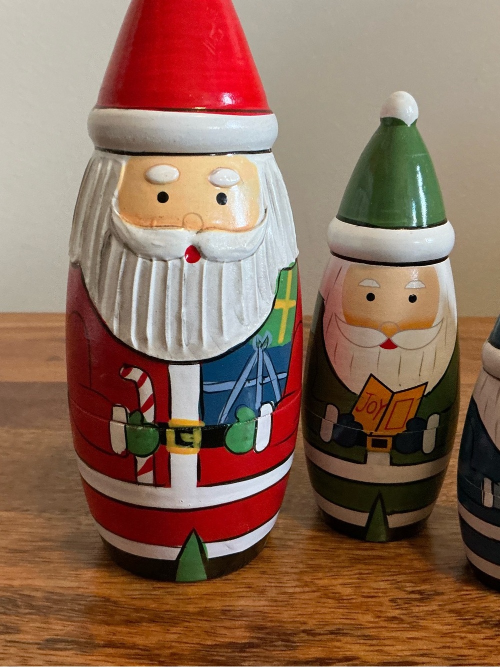 Set Of 5 Wooden Santa Claus Nesting Doll Figurine Set Holiday Decor Multicolor - Picture 3 of 13
